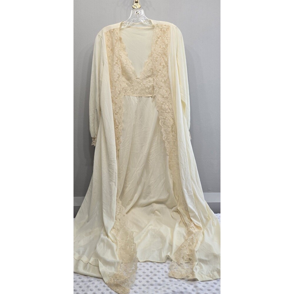 Vintage Satin Lingerie Gown & Robe Pandora by Chic Lingerie LGE Yellow Lace Set